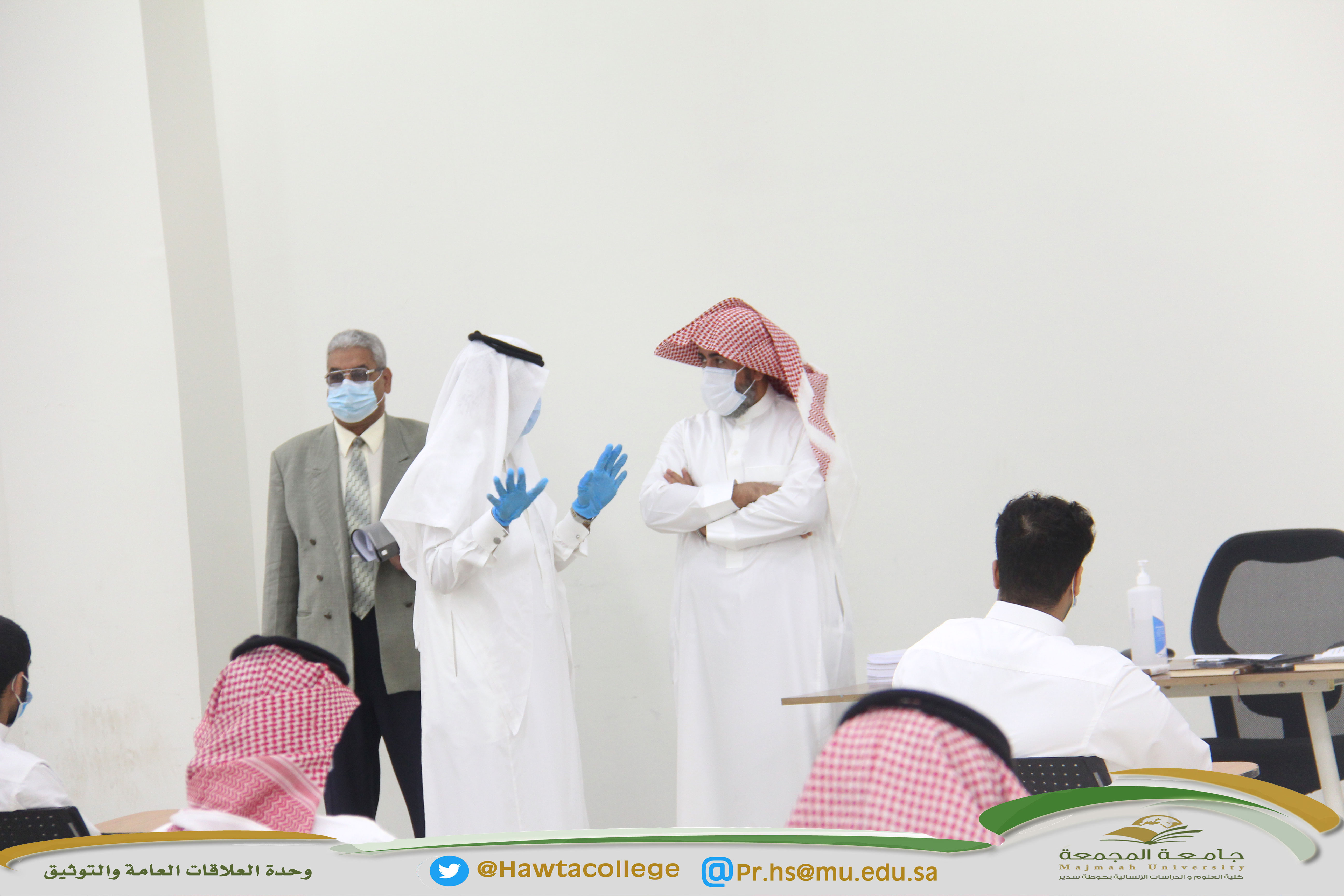 وكيل الجامعة يتفقد سير الاختبارات النهائية بالكلية