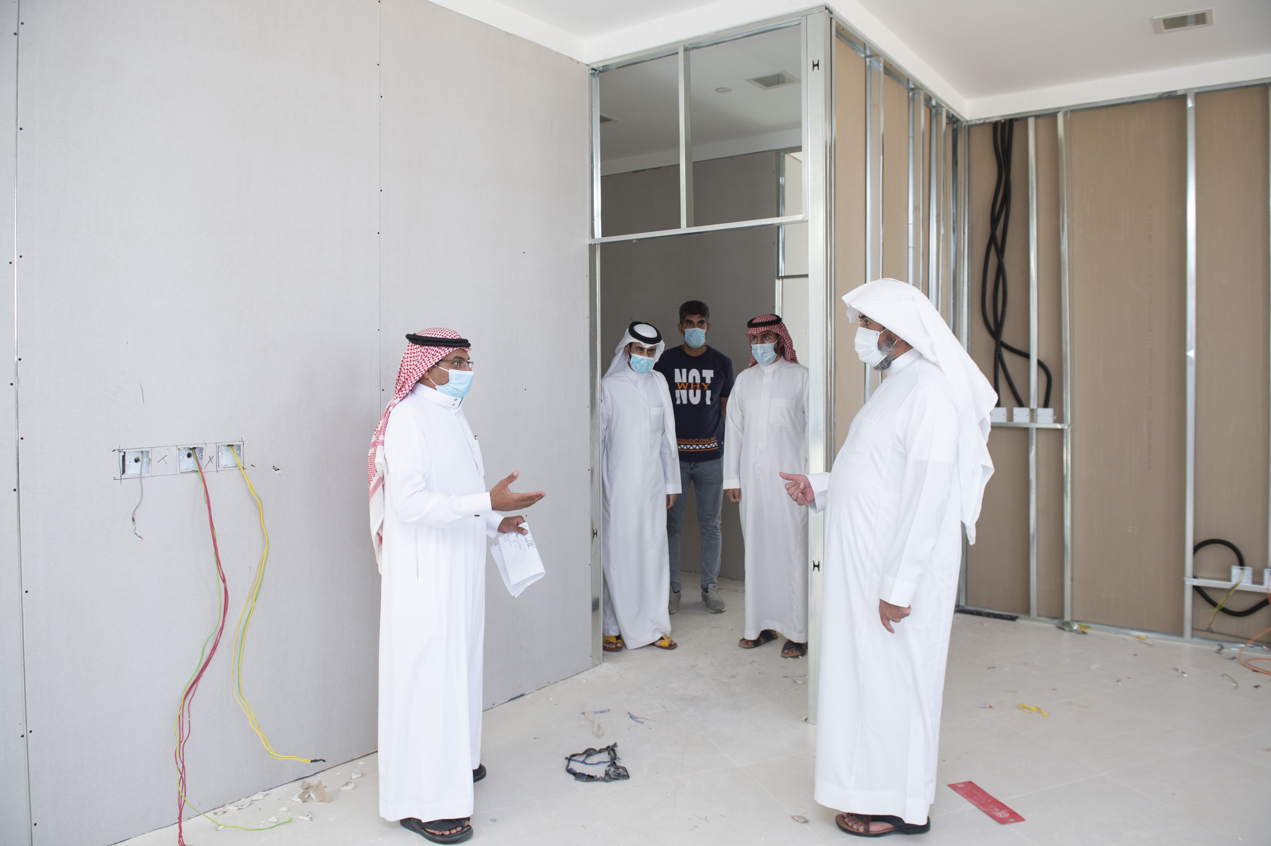 وكيل الجامعة يتفقد أعمال تجهيز المقر الجديد لإدارة الخدمات الطبية