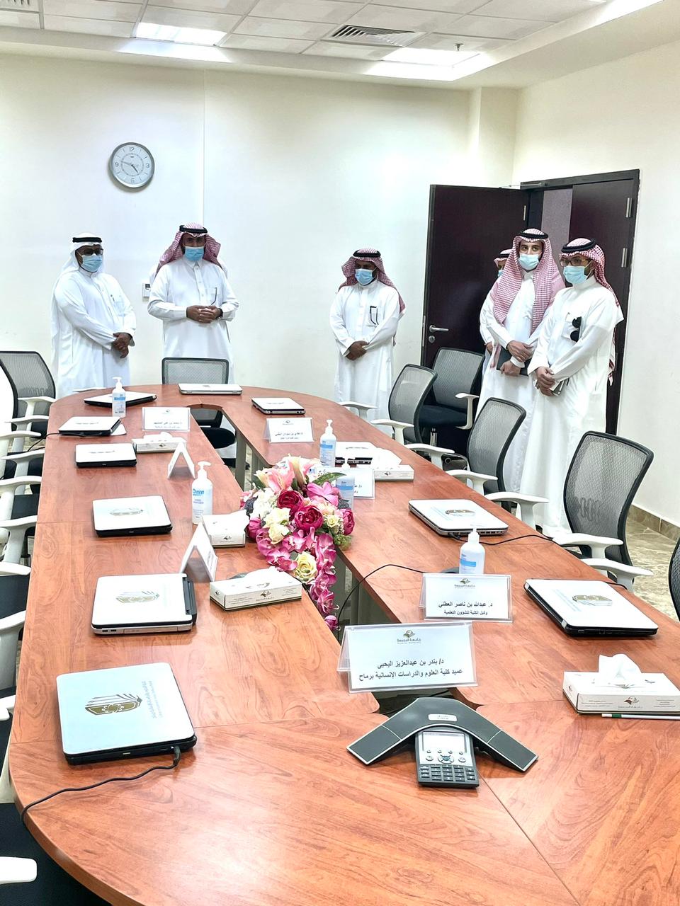 سعادة الرئيس التنفيذي لهيئة تطوير محمية الامام عبد العزيز بن محمد الملكية يزور كلية العلوم والدراسات الإنسانية برماح