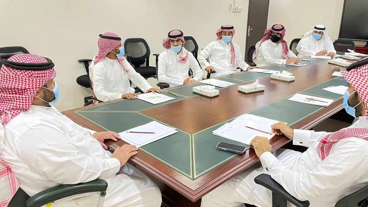 اج4