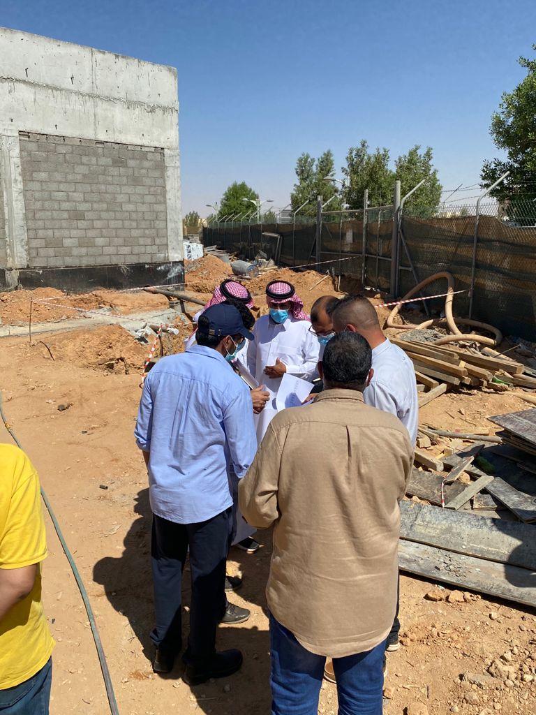 زيارة منسوبي الشركة السعودية الكهرباء لمحطة الجهد المتوسط