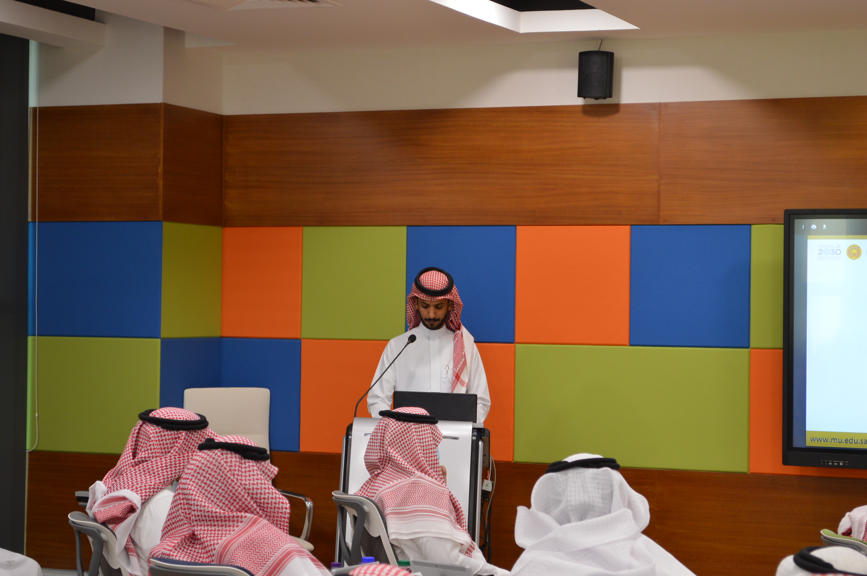 رئيس الجامعة يرعى ملتقى" نحو التميز في البرامج الأكاديمية"