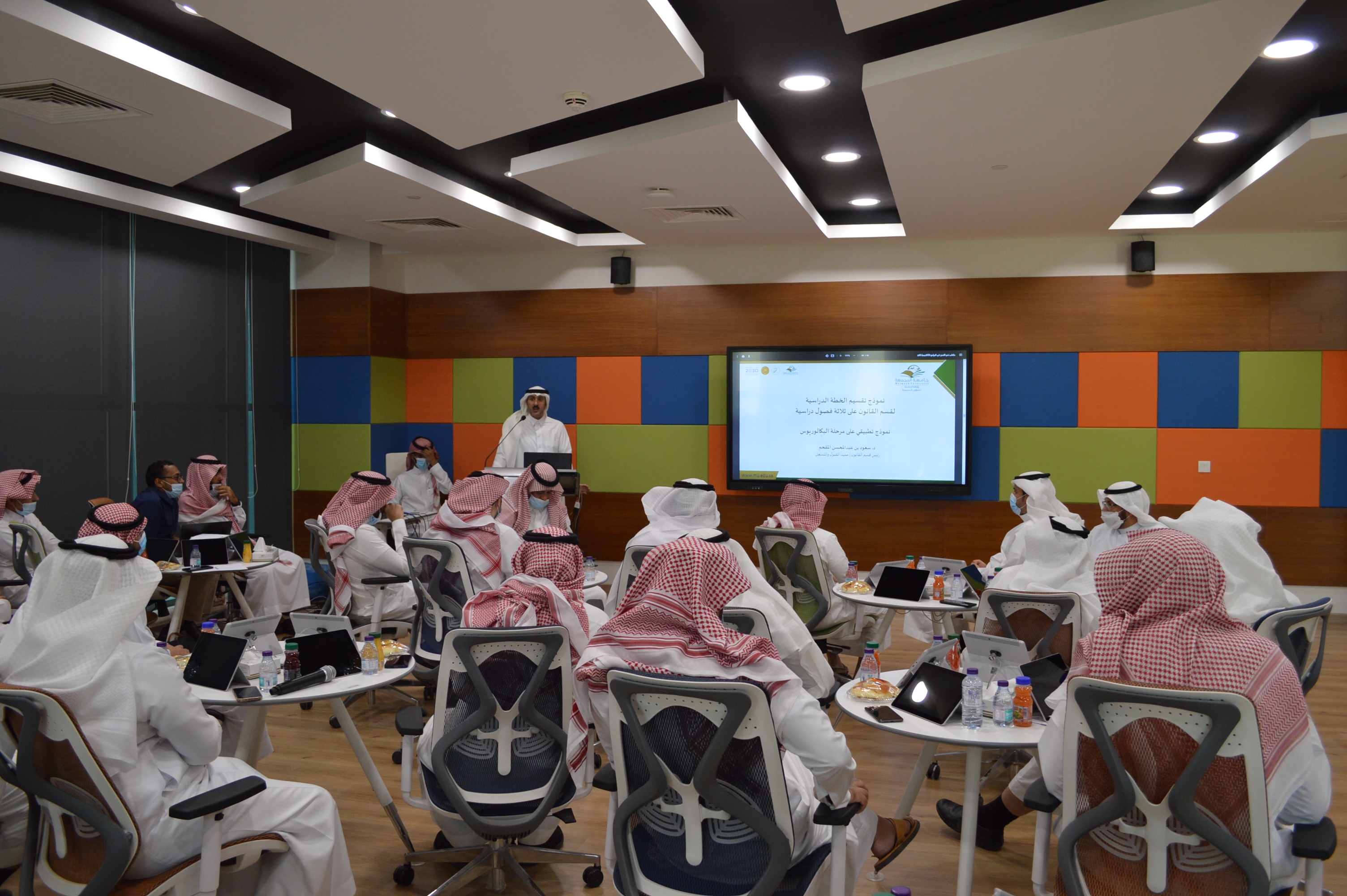رئيس الجامعة يرعى ملتقى" نحو التميز في البرامج الأكاديمية"