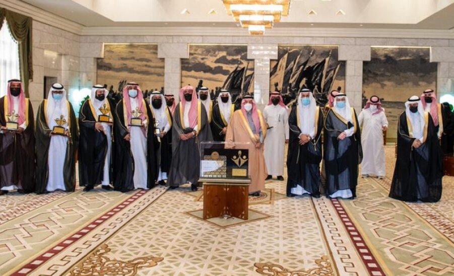 أمير منطقة الرياض يكرم الفائزين بجائزة جامعة المجمعة لخدمة ا…