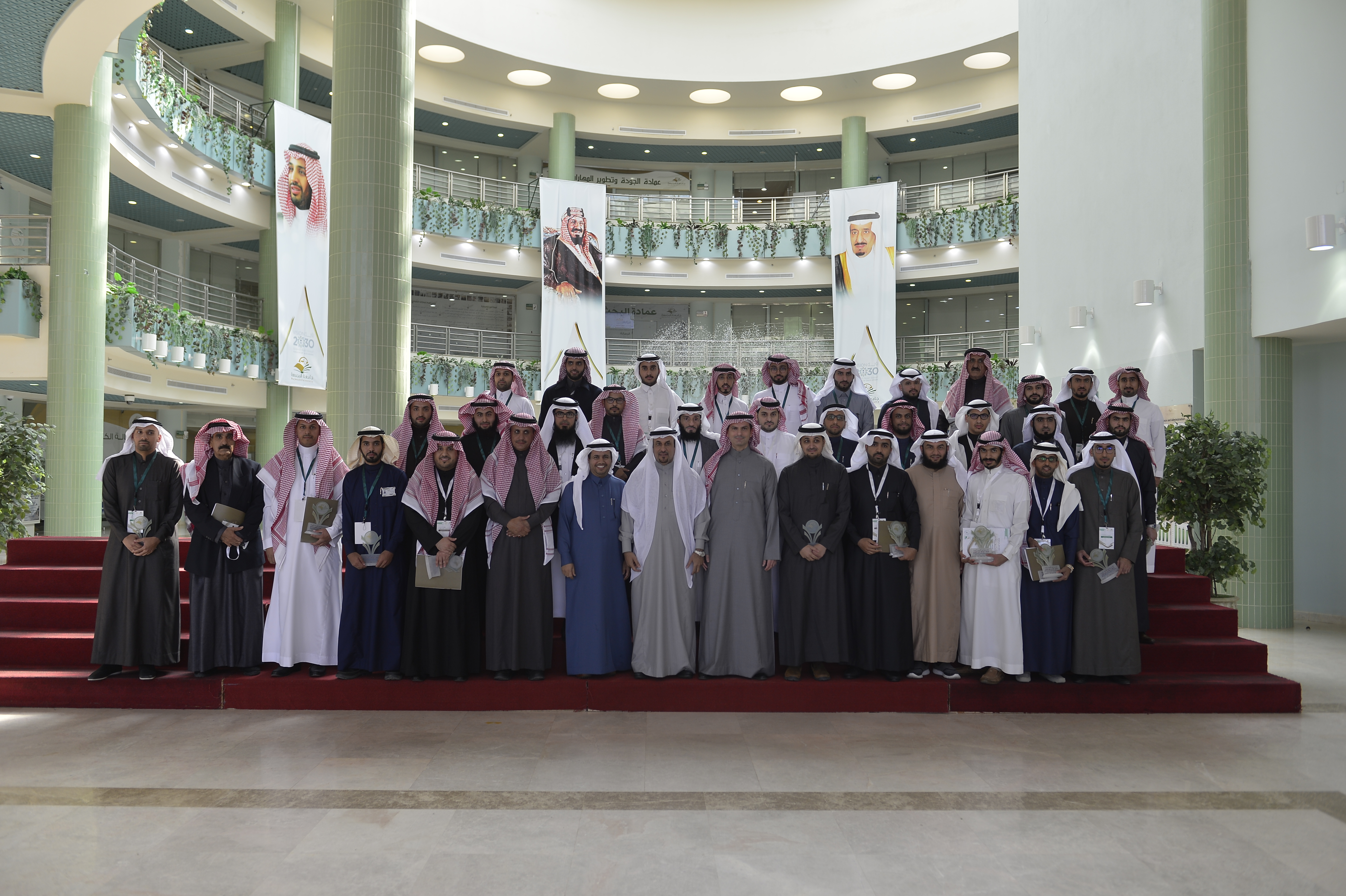 الجامعة تقيم حفل تكريم الفائزين بجائزة جامعة المجمعة للمبتعث…