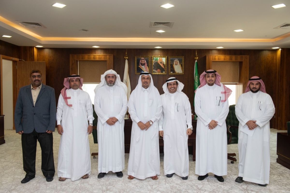 معالي رئيس الجامعة يُدشن منصة المقررات المفتوحة بالجامعة…