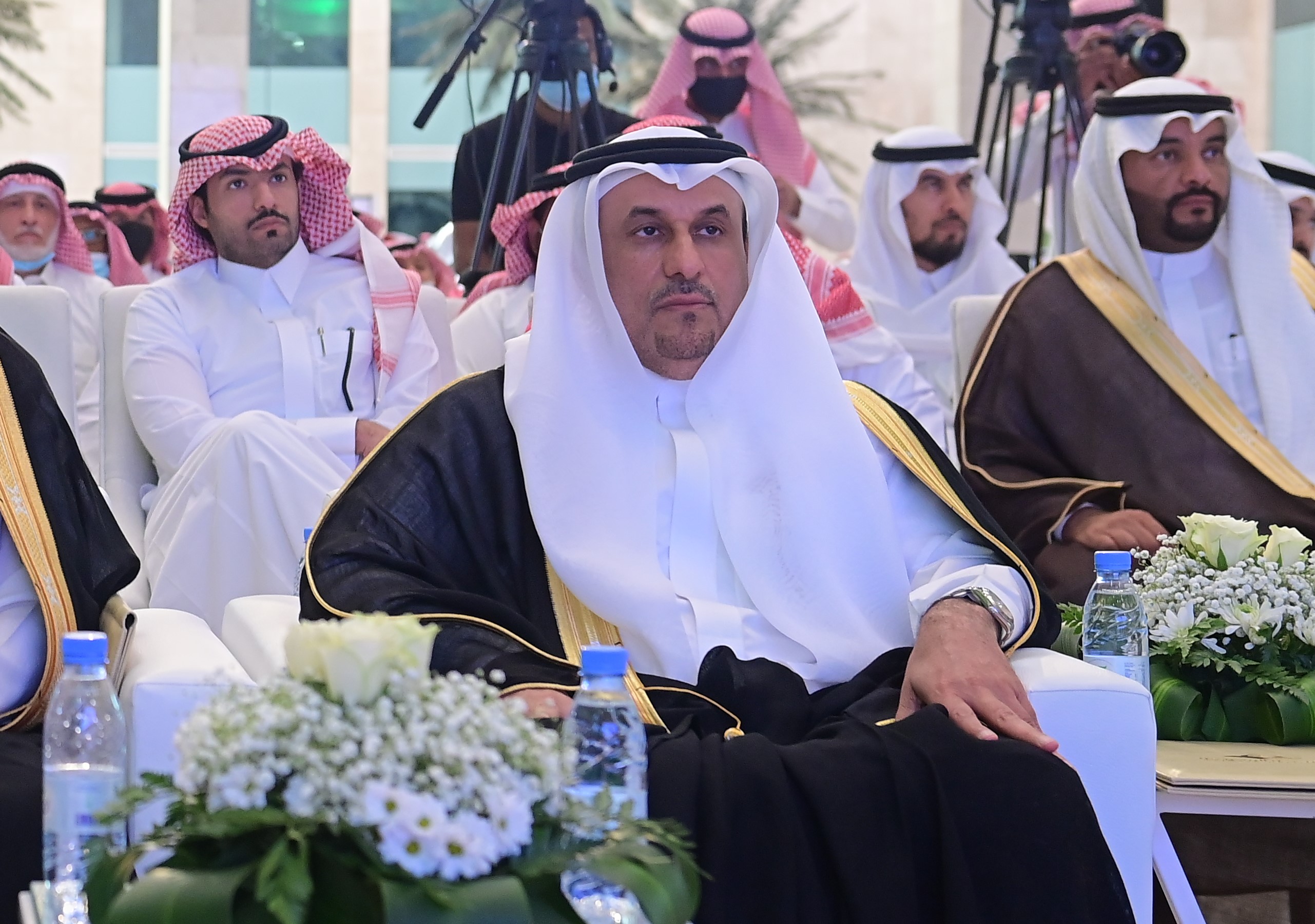 الجامعة تكرم رئيسها السابق معالي الدكتور خالد بن سعد المقرن…