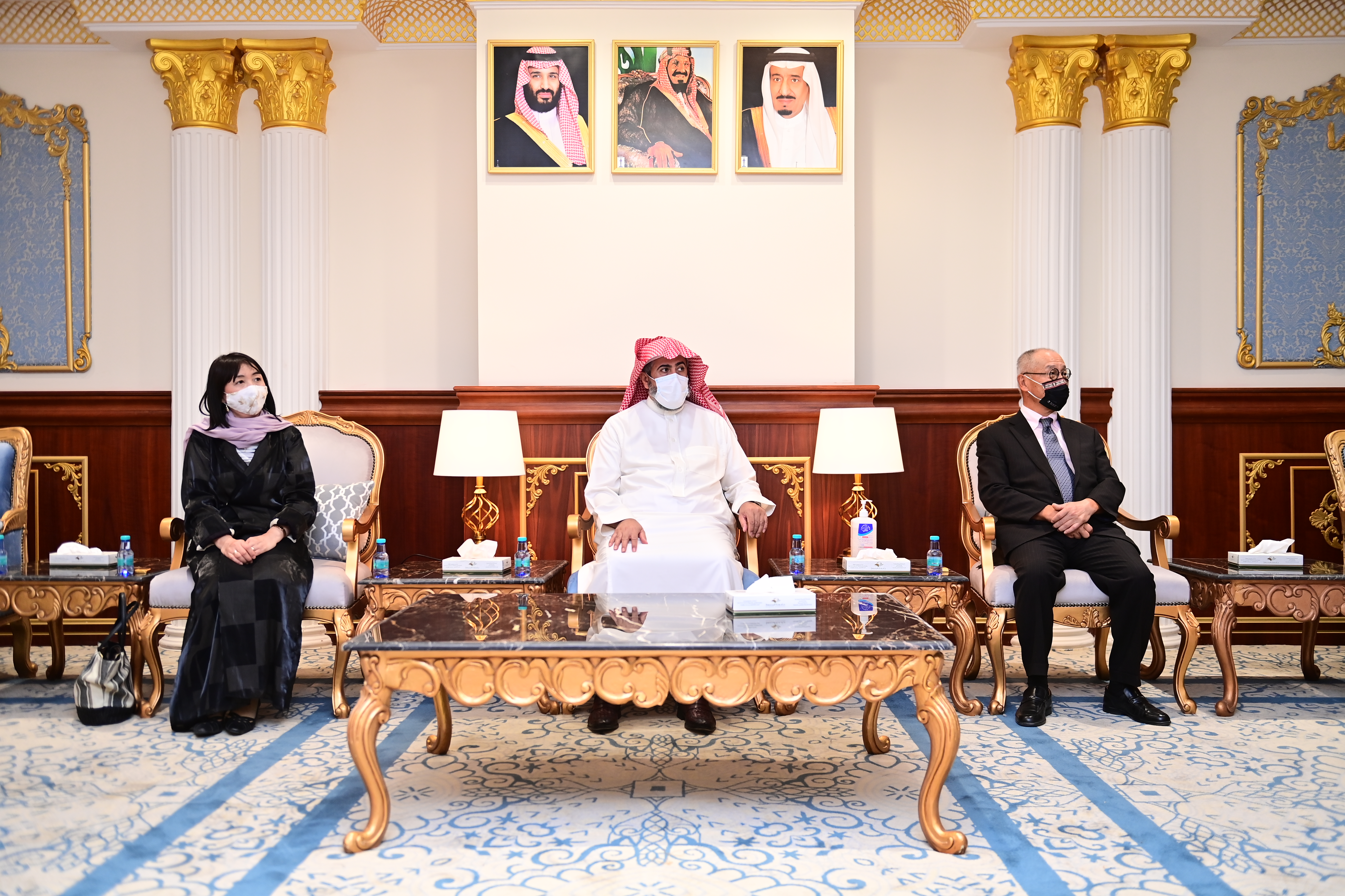 سعادة سفير دولة اليابان يزور الجامعة
