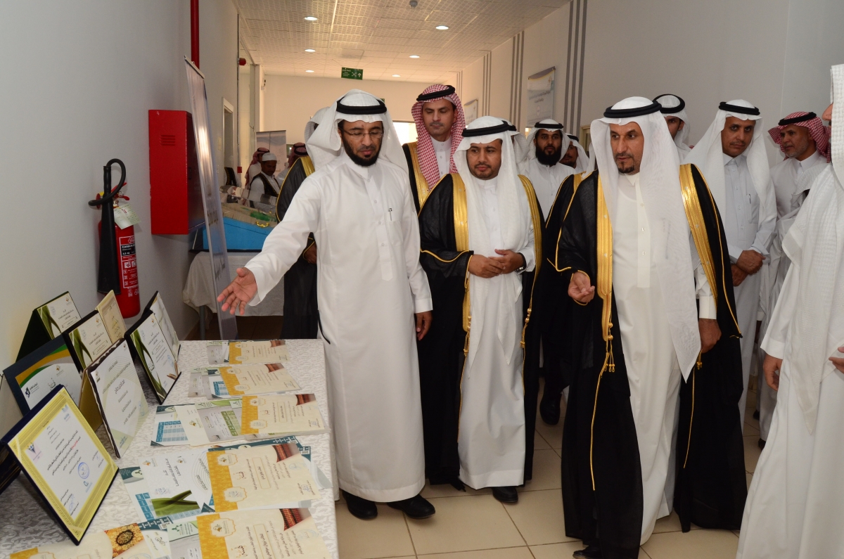 معالي مدير الجامعة يفتتح سكن طلاب المنح بالزلفي