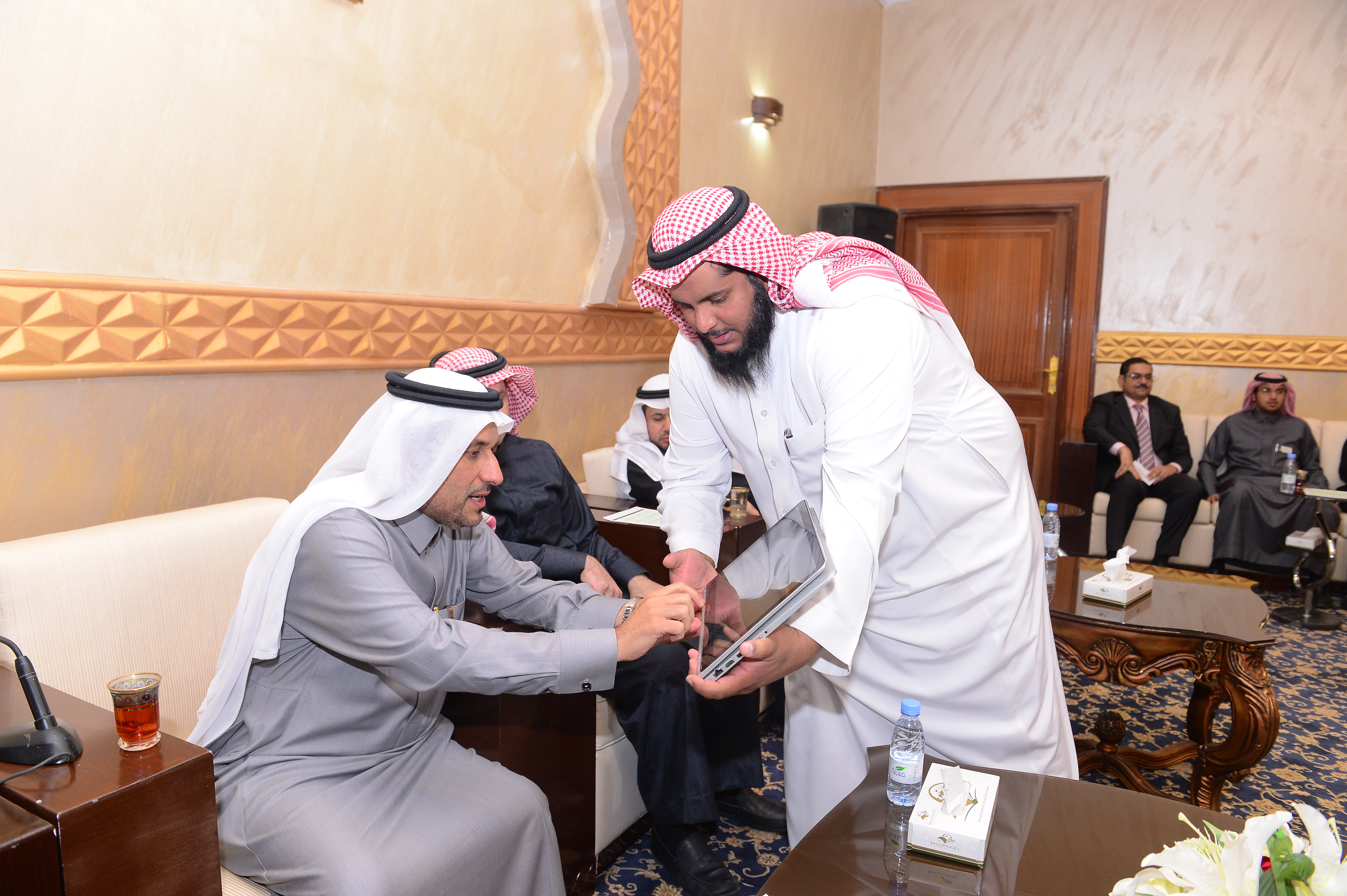 حفل تدشين وتوقيع عقد إنشاء مركز التأهيل الطبي والأطراف الاصط…