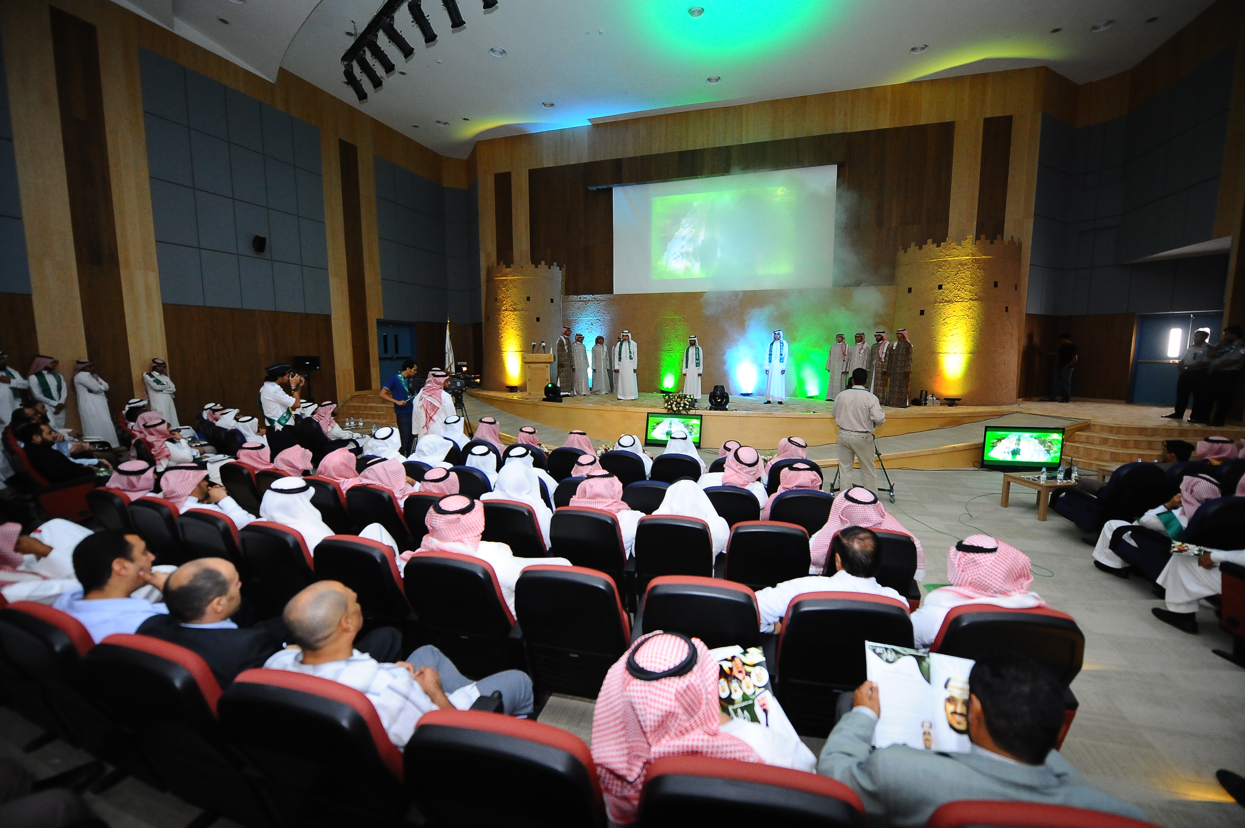 جامعة المجمعة تحتفل باليوم الوطني 82