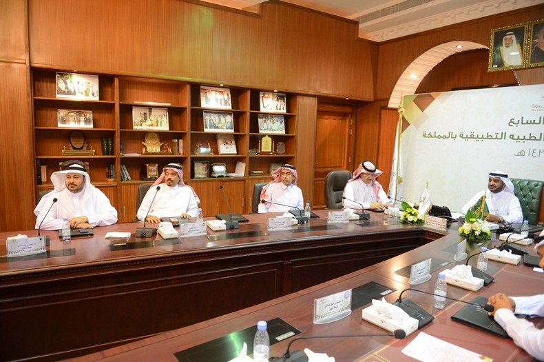 الجامعة تستضيف عمداء كلية العلوم الطبية التطبيقية بالجامعات…