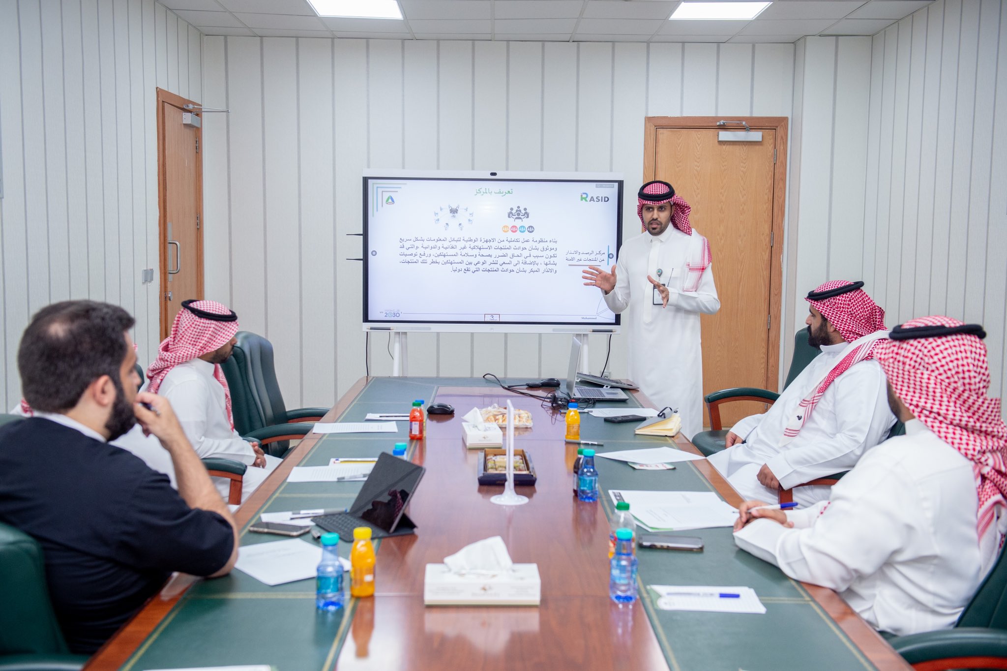 مركز الرصد والإنذار بالهيئة السعودية للمواصفات والمقاييس والجودة يزور الجامعة ويقدم ورشة عمل حول المنتجات الغير الآمنة والتي قد تلحق الضرر بصحة وسلامة المستهلكين