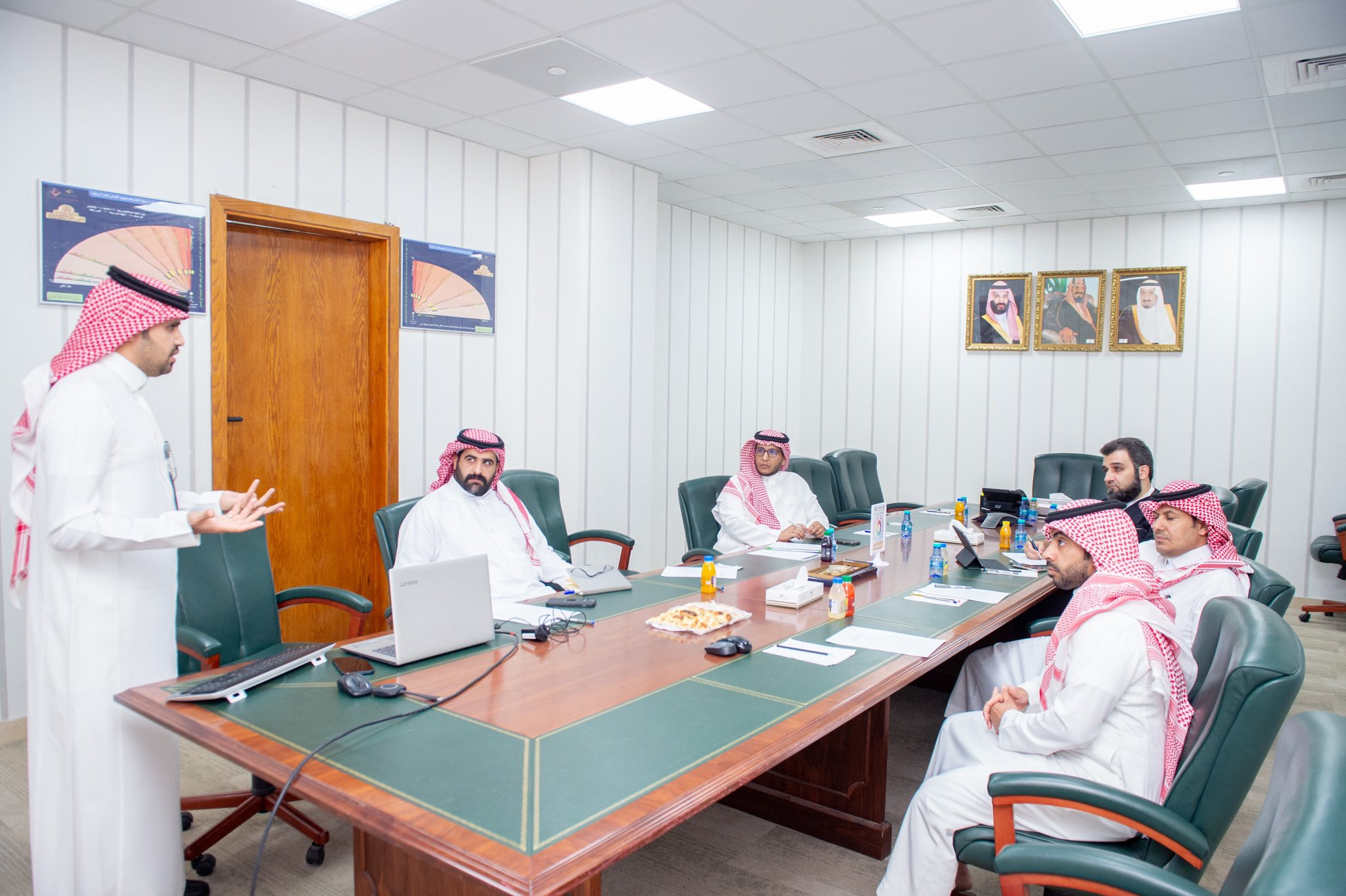 مركز الرصد والإنذار بالهيئة السعودية للمواصفات والمقاييس والجودة يزور الجامعة ويقدم ورشة عمل حول المنتجات الغير الآمنة والتي قد تلحق الضرر بصحة وسلامة المستهلكين