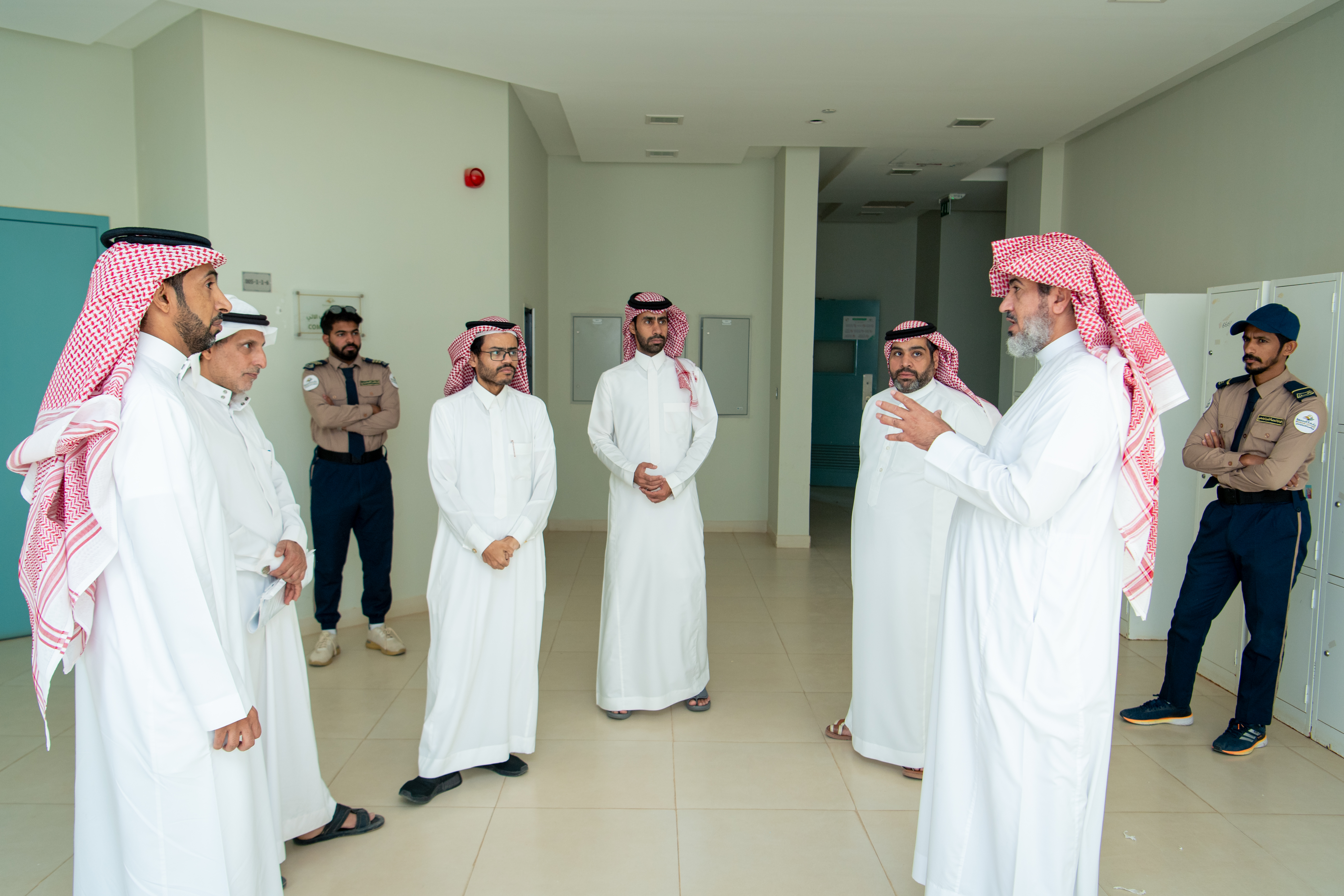 الدكتور مسلّم الدوسري يتفقد مقر كلية الطب بالمجمعة