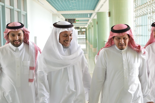 وكيل الجامعة للشؤون التعليمية زيارات