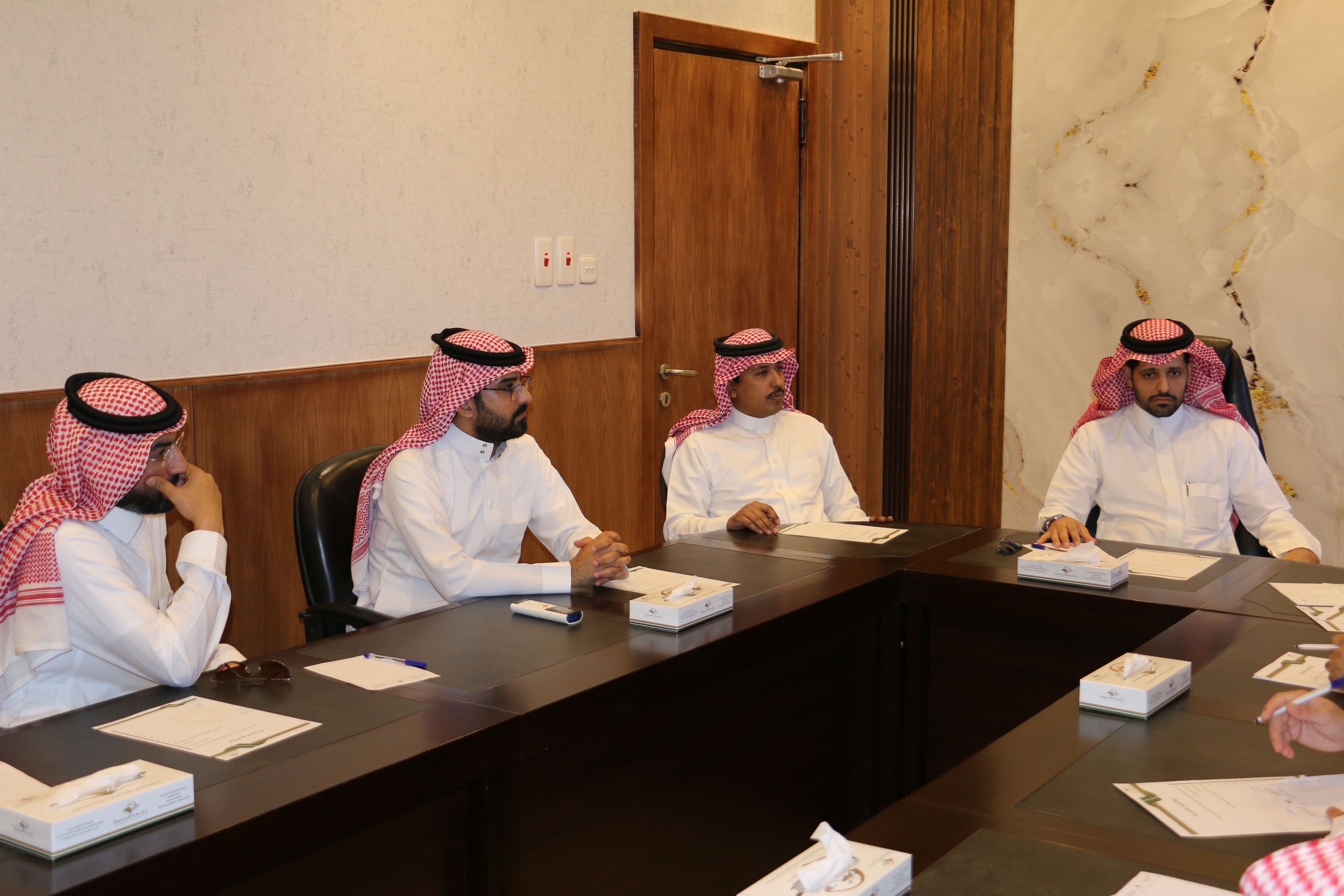 إجتماع الادارة 