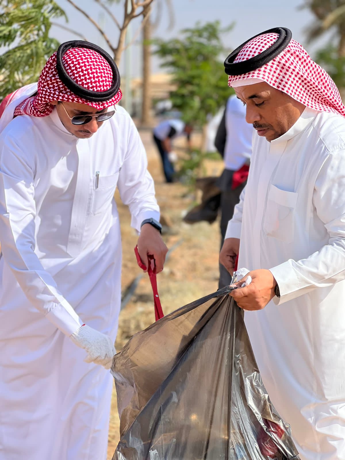 امتداداً لمراحل تنفيذ "مبادرة تحسين بيئة المدن الجامعية" : الإدارة وبالتعاون مع كلية إدارة الأعمال تُنفذ نشاط المبادرة