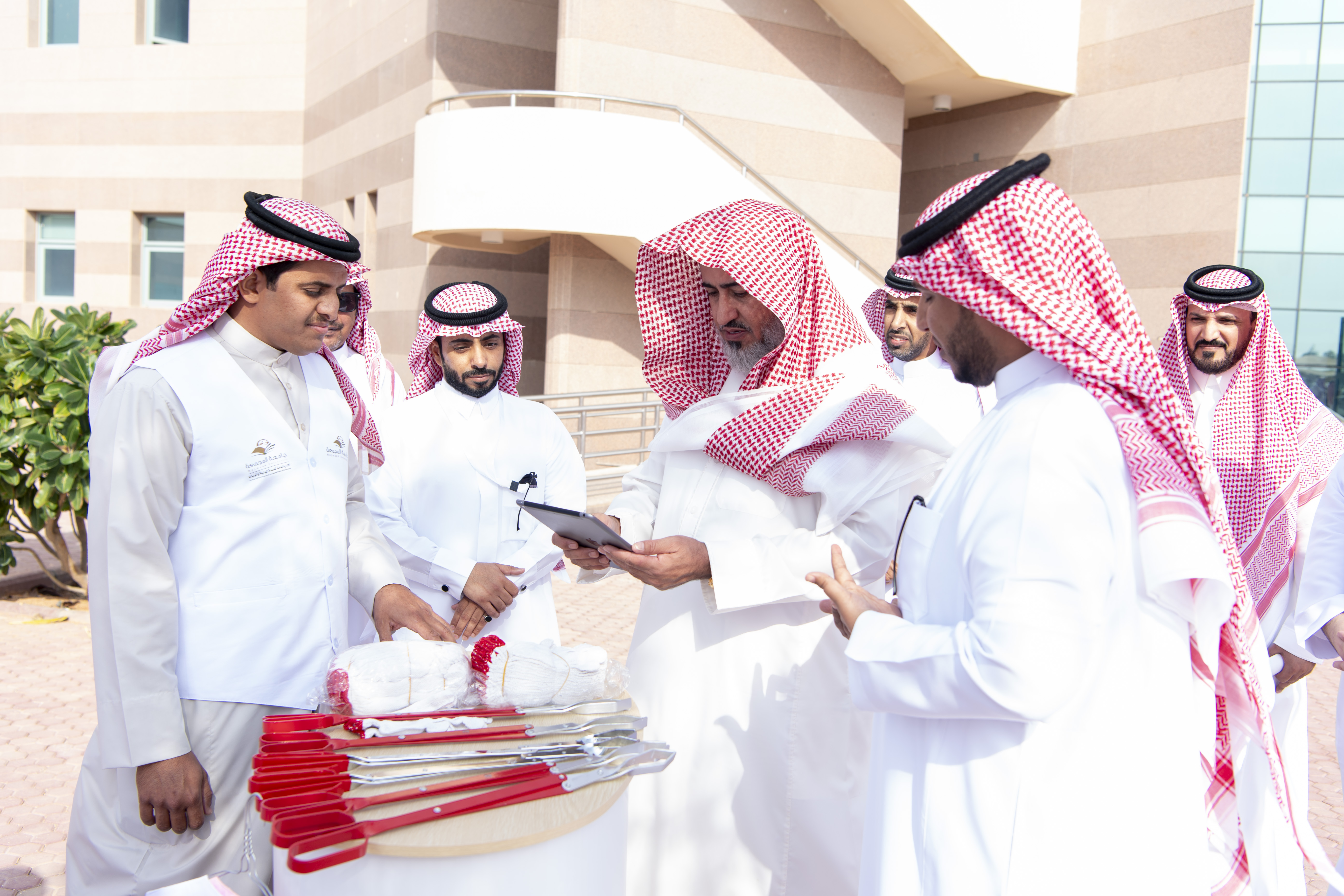 سعادة وكيل الجامعة يختتم مراحل مبادرة تحسين المدن الجامعية لعام 2023م