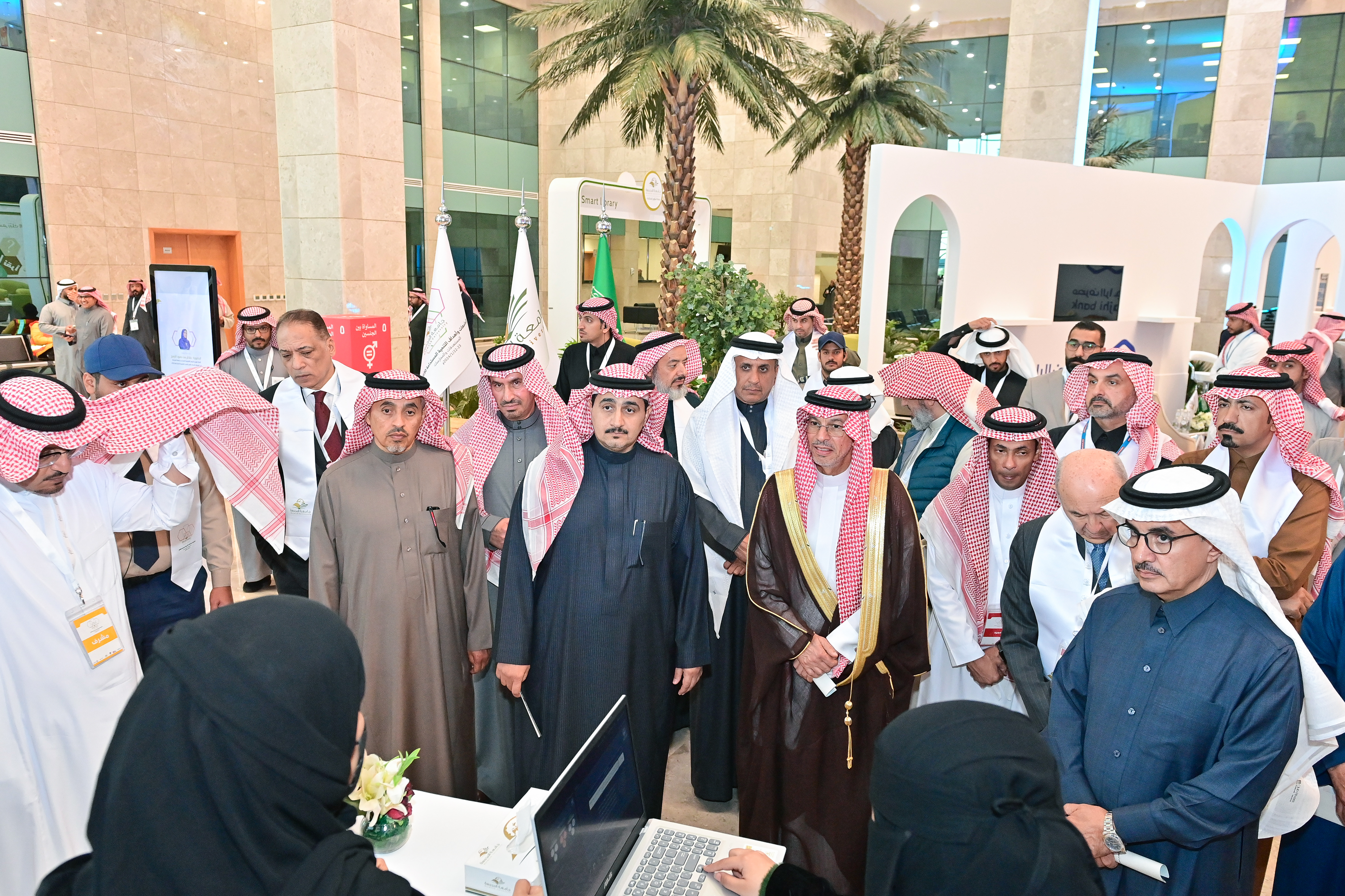 الجامعة تقيم المؤتمر الدولي : ( الجامعات وأهداف التنمية المس…