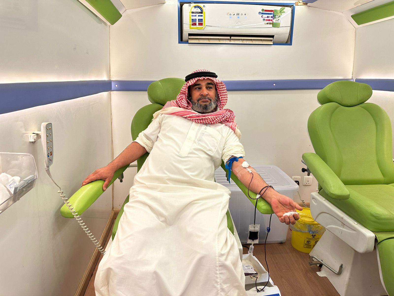 مرصد المسؤولية الاجتماعية يقيم حملة تبرع بالدم في حديقة بلدية المجمعة