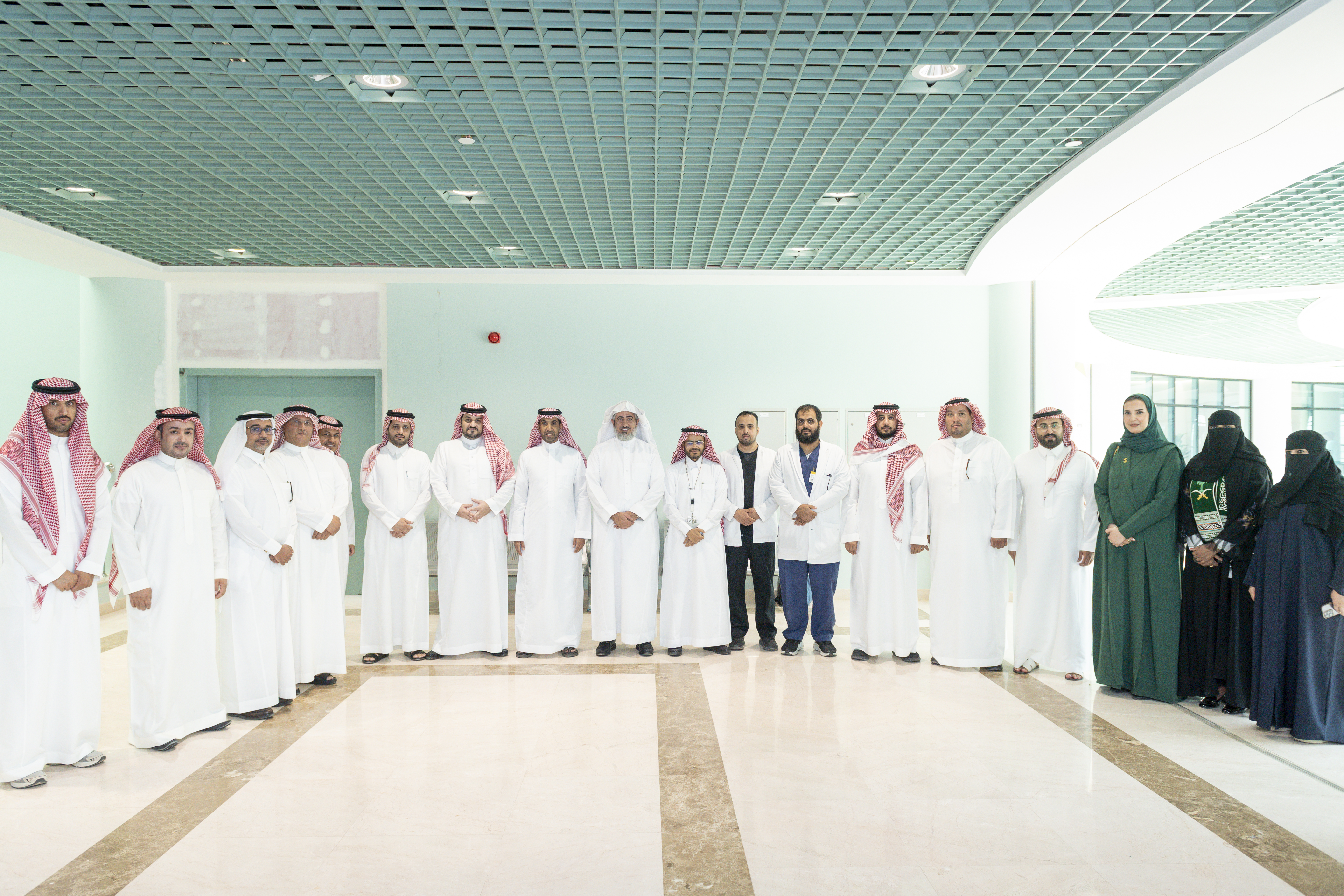 تدشين البرنامج التدريبي لمشروع قسم الاشعة في المركز الطبي الجامعي