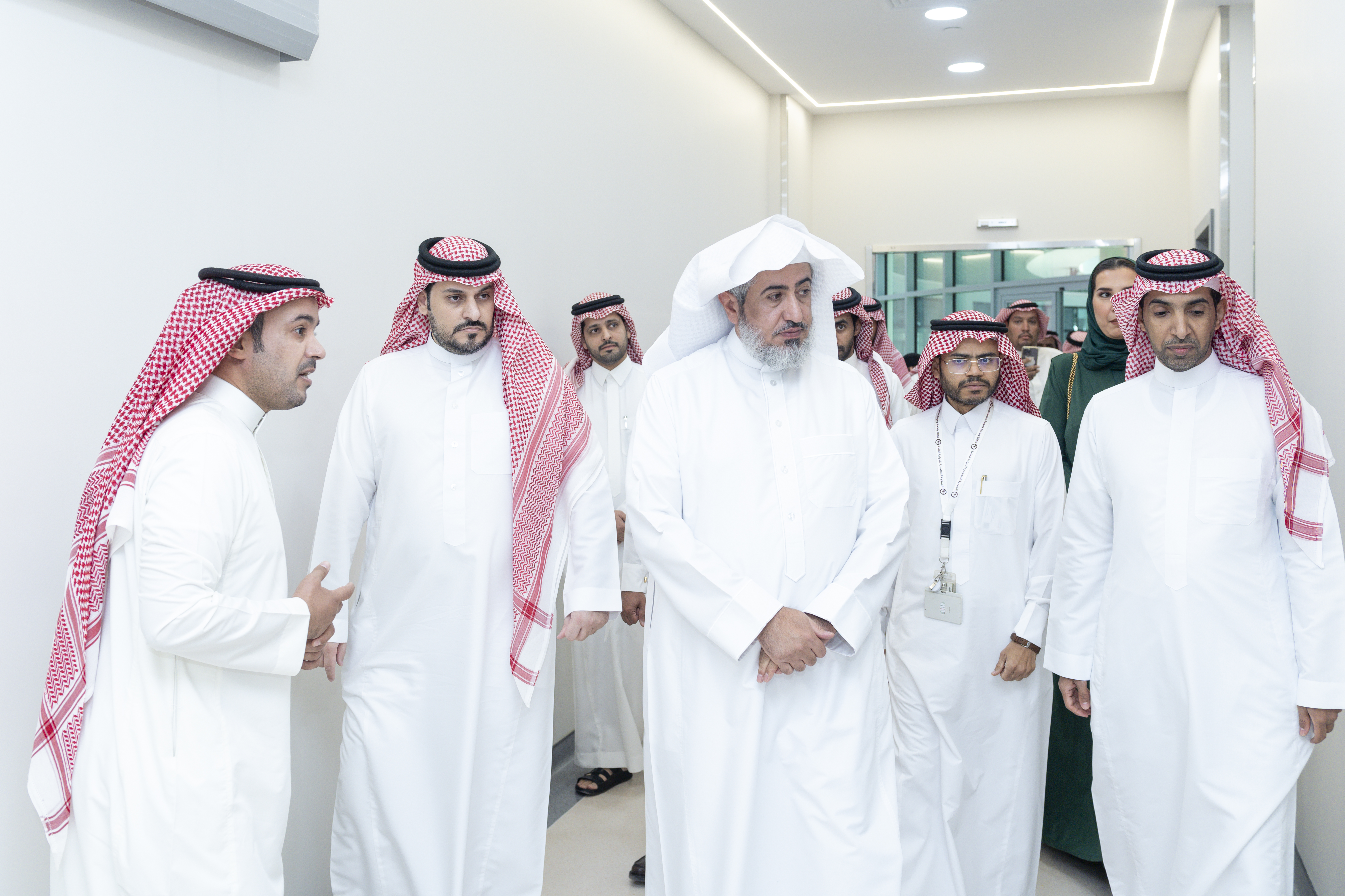 تدشين البرنامج التدريبي لمشروع قسم الاشعة في المركز الطبي الجامعي