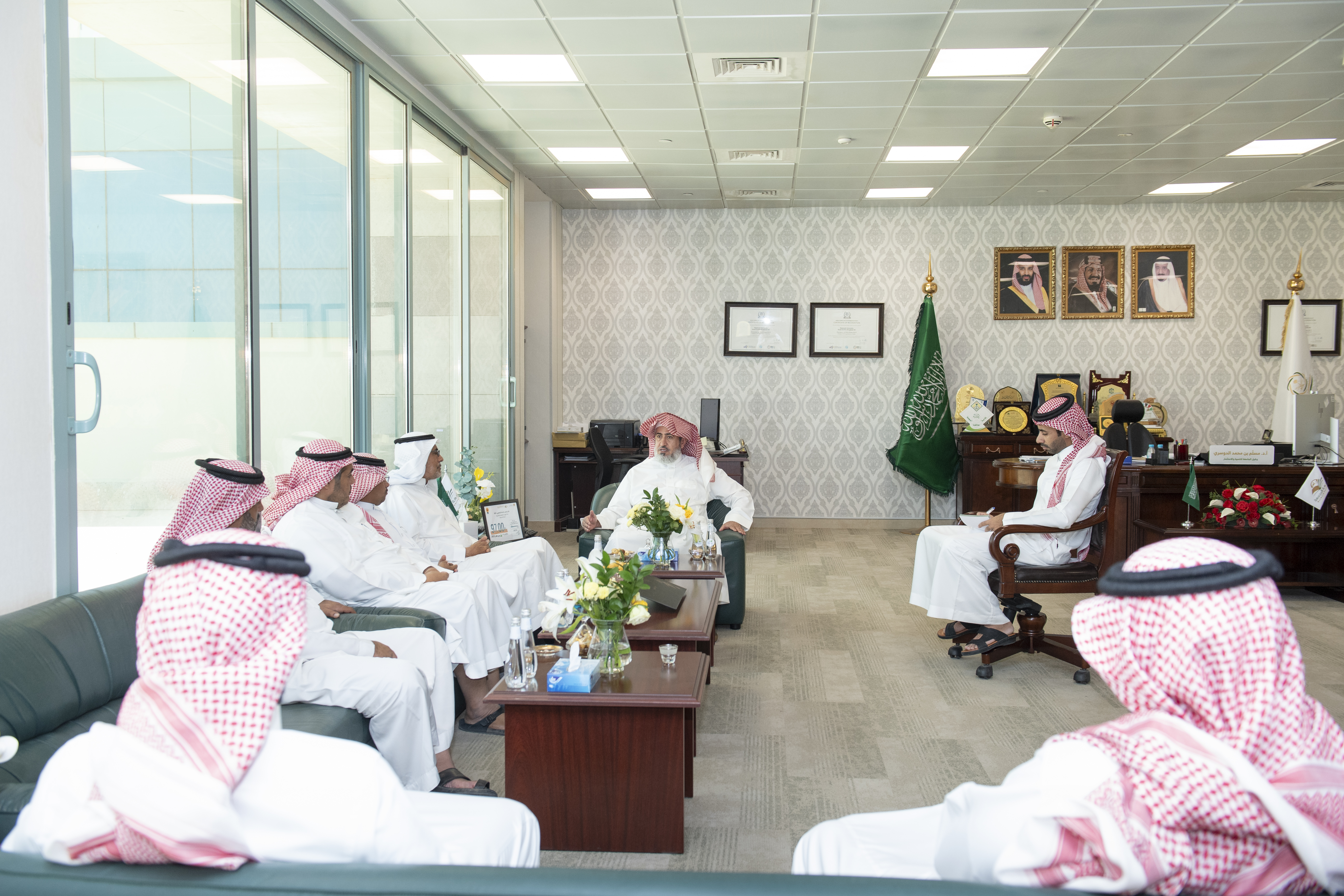 وكيل الجامعة للتنمية والاستثمار يدشن مبادرة الكراسي الكهربائية المساعدة لذوي الإعاقة الحركية