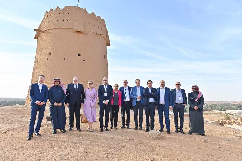 وفدٌ من رؤساء وقيادات الجامعات البولندية يزور الجامعة