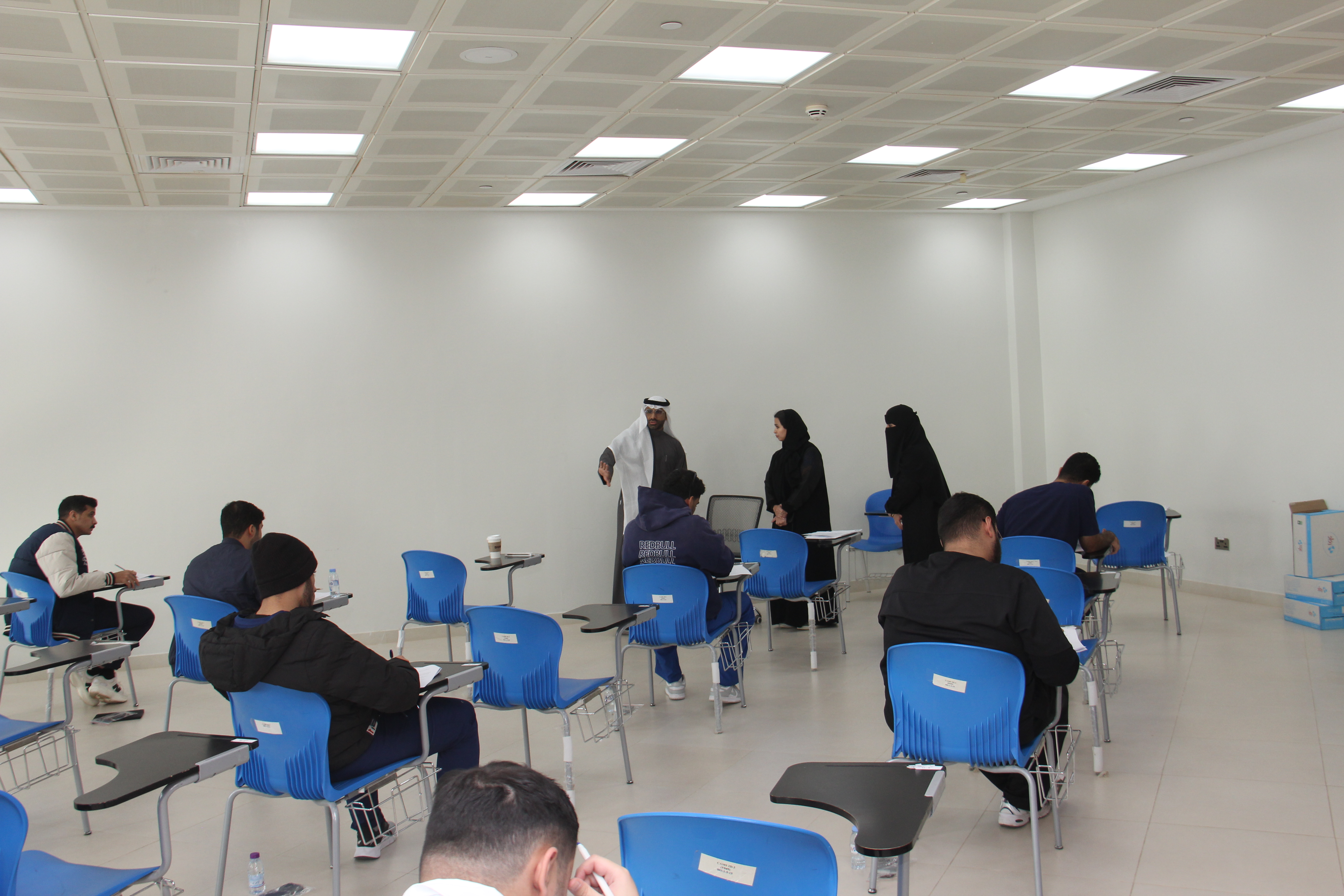 جولات تفقدية في كلية التمريض لمقرات الاختبارات