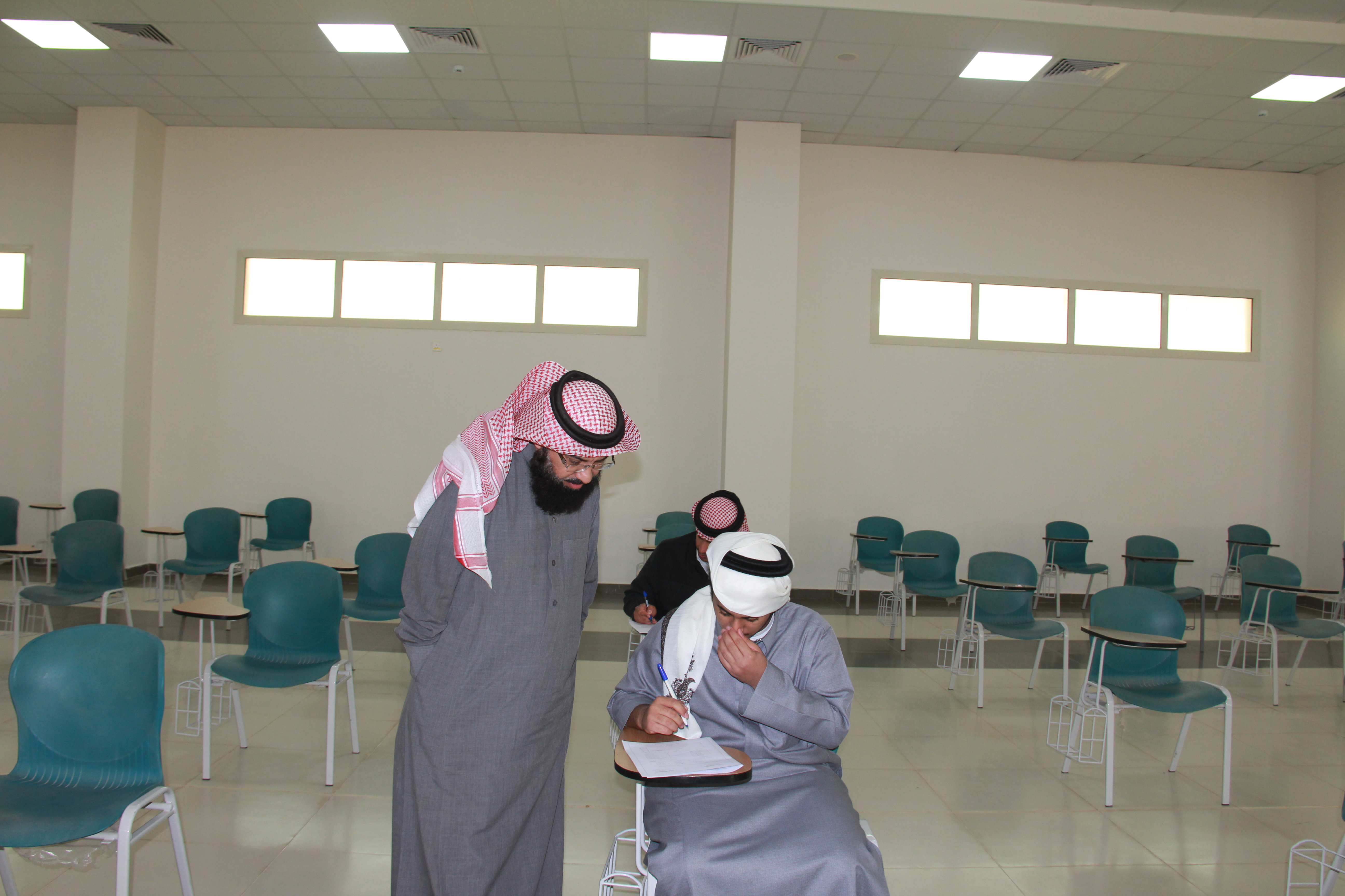 كلية الشريعة والقانون
