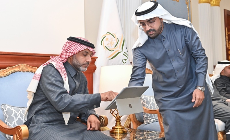 وكيل الجامعة للدراسات العليا والبحث العلمي يدشن البرامج البح…