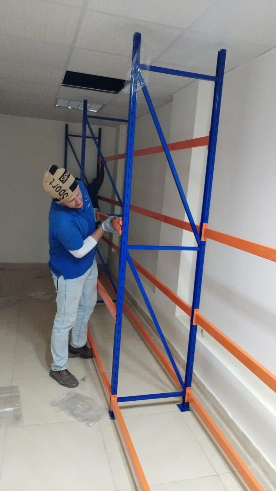 أرفف مستودعات