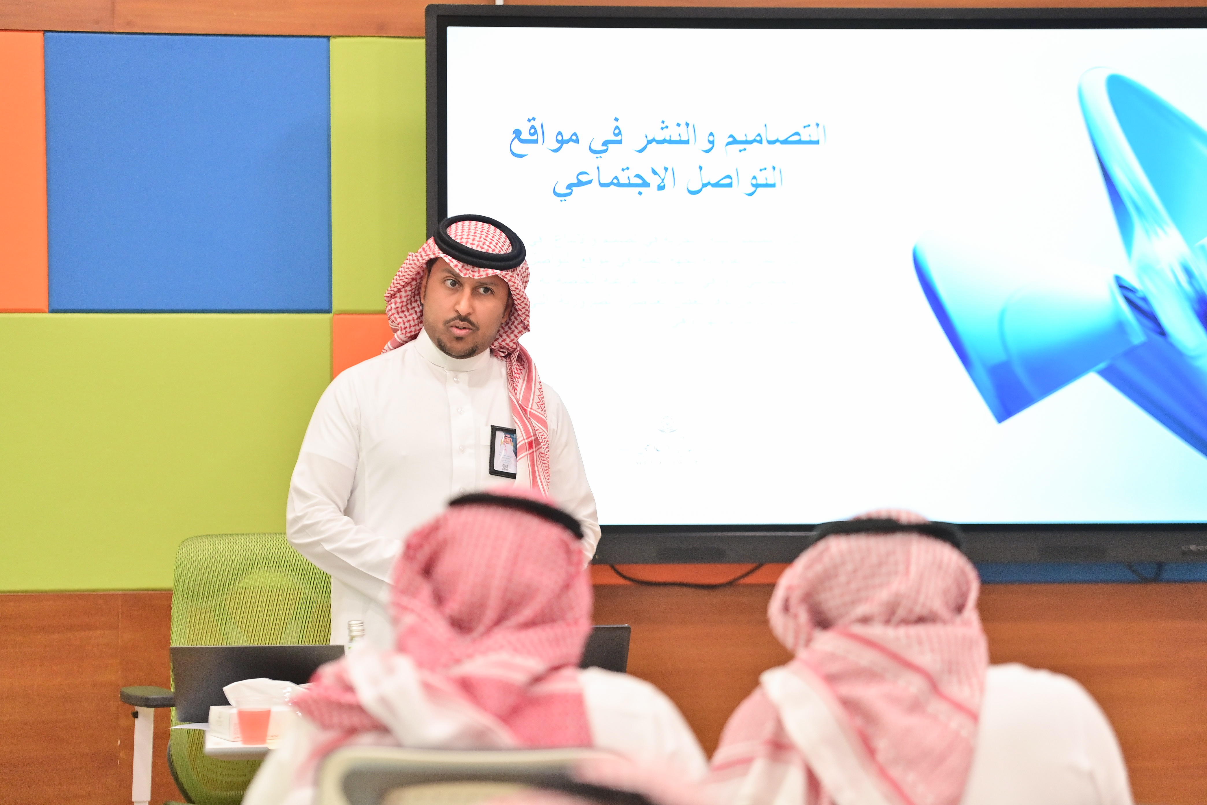 الإعلام وصناعة المحتوى البصري 