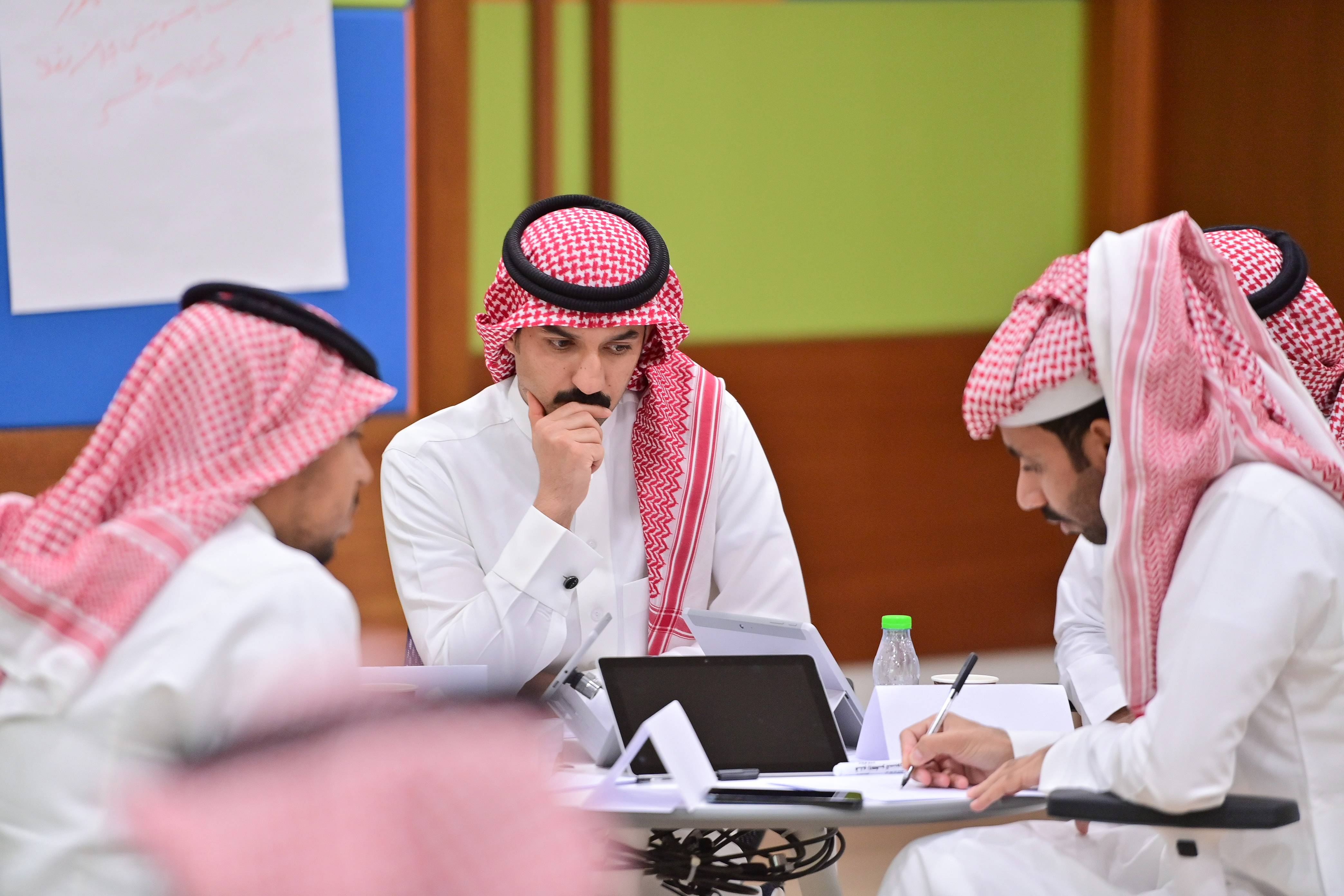 الإعلام وصناعة المحتوى البصري 