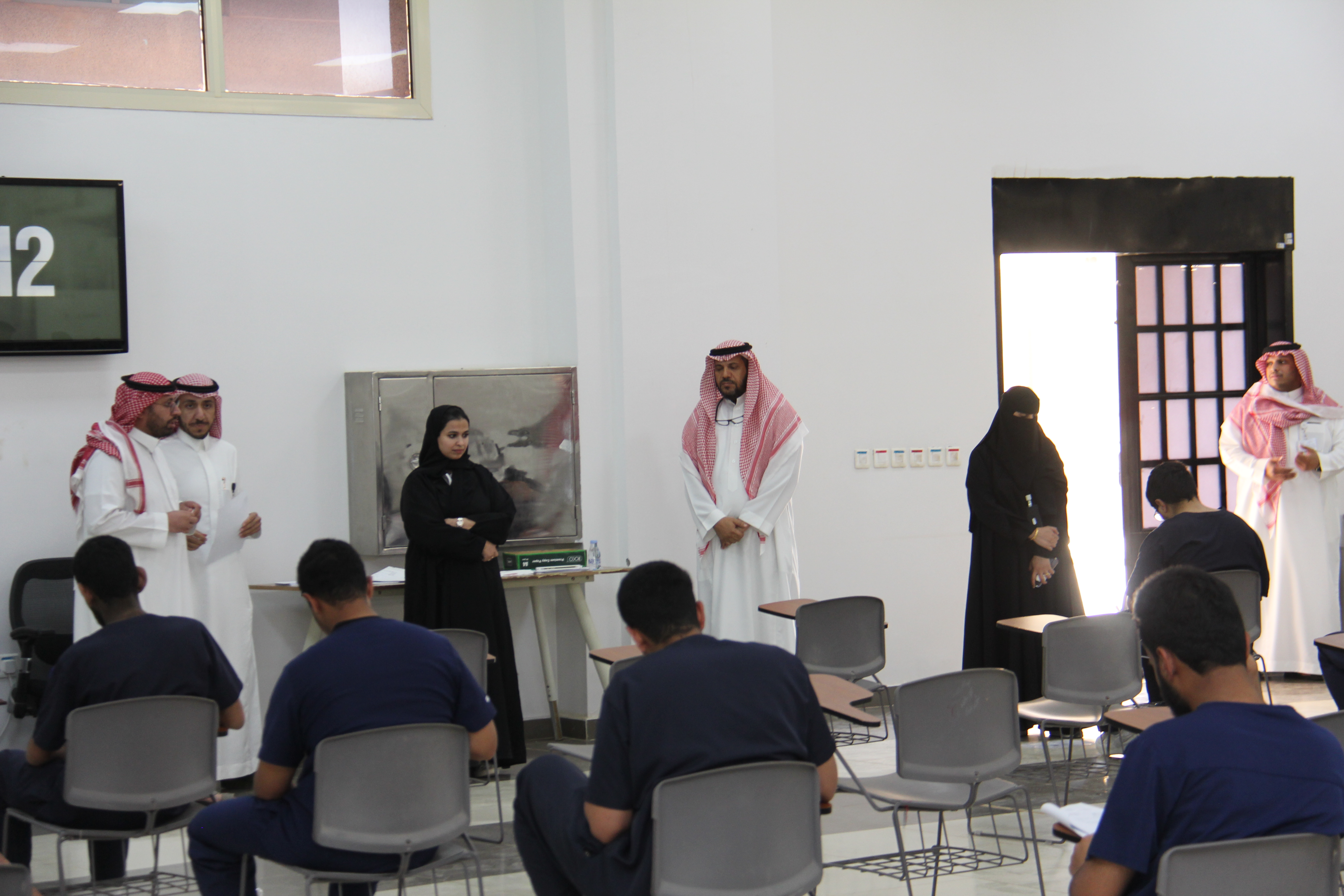 عميد كلية التمريض تتفقد سير الاختبارات النهائية للعام الجامعي 1446هـ
