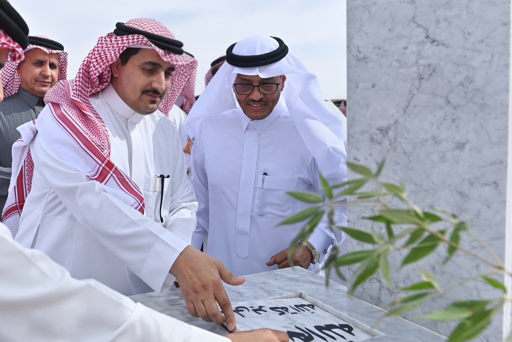 رئيس جامعة المجمعة أ.د. صالح بن عبدالله المزعل يدشّن أعمال م…