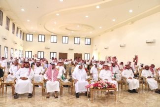 الكلية التطبيقية تقيم حفل ختام الأنشطة الطلابية للعام 1447هـ