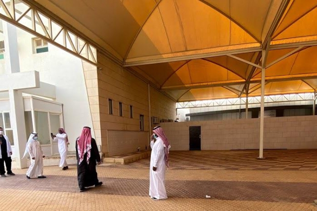 "السلامة" تُنفذ فرضية إخلاء لمبنى كلية طب الأسنان بالزلفي