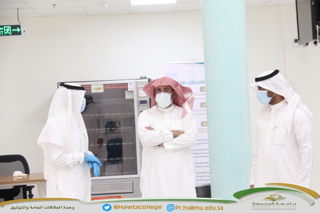 وكيل الجامعة يتفقد سير الاختبارات النهائية بالكلية