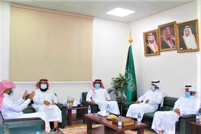 د. عمر بن محمد العمر . يستقبل فريق عمادة الجودة وتطوير المهارات