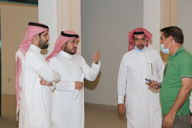 عميد شؤون المكتبات يزور مقر المكتبة بمشروع مجمع الطالبات بالمدينة الجامعية