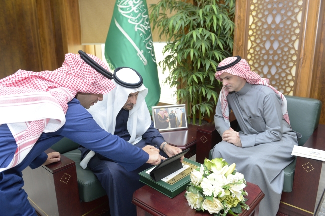 معالي مدير الجامعة يدشن نظام إدارة المحتوى المعرفي