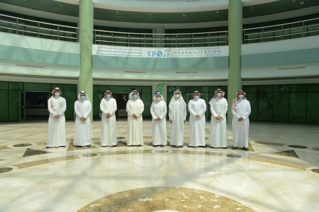وفد من جامعة القصيم يزور الجامعة .