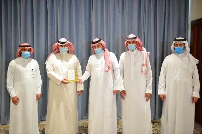 رئيس الجامعة يرعى حفل تكريم البرامج الحاصلة على الاعتماد الأكاديمي 