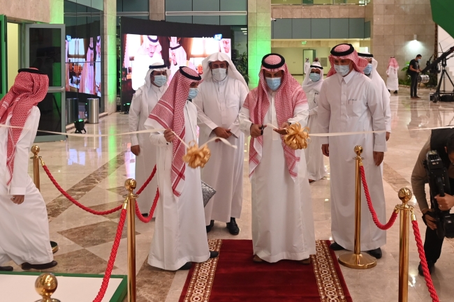 الجامعة تقيم معرض ( سيرة المجد والتاريخ ) بمناسبة ذكرى البيعة السادسة .    
