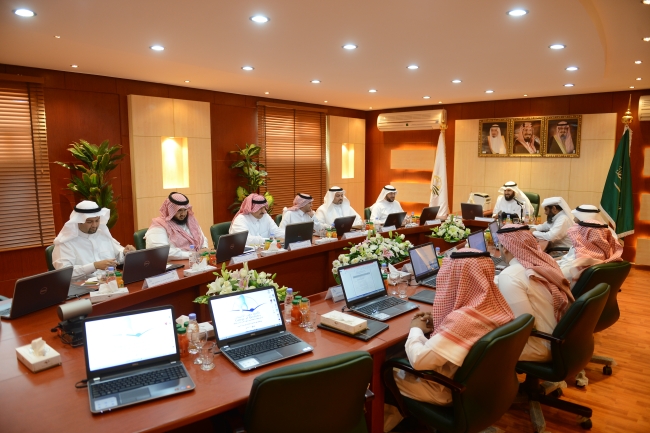 الجامعة تستضيف عمداء كلية طب الأسنان في الجامعات السعودية 