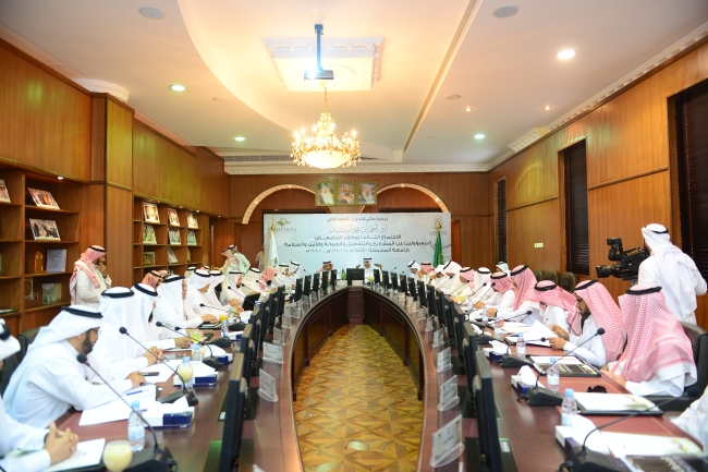 الجامعة تسنضيف الاجتماع الثالث لوكلاء الجامعات المسؤولين عن التشغيل والصيانة والأمن والسلامة .