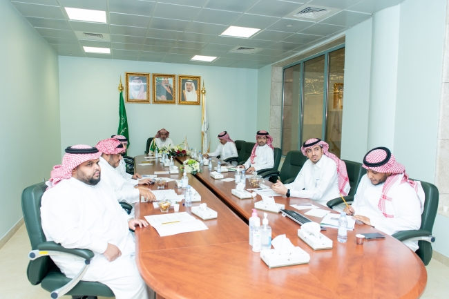 الإدارة العامة للصحة المهنية والبيئة تُنهي الاستعداد للعام الجامعي 1445هـ