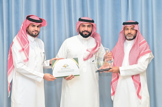 عضو هيئة التدريس بالجامعة د. وائل بن حمود الطريقي يفوز بجائزة زمالة المعهد الوطني الأمريكي للحساسية والأمراض المعدية بالولايات المتحدة